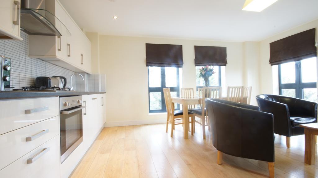 Lodge Drive Serviced Apartments Enfield Exterior foto