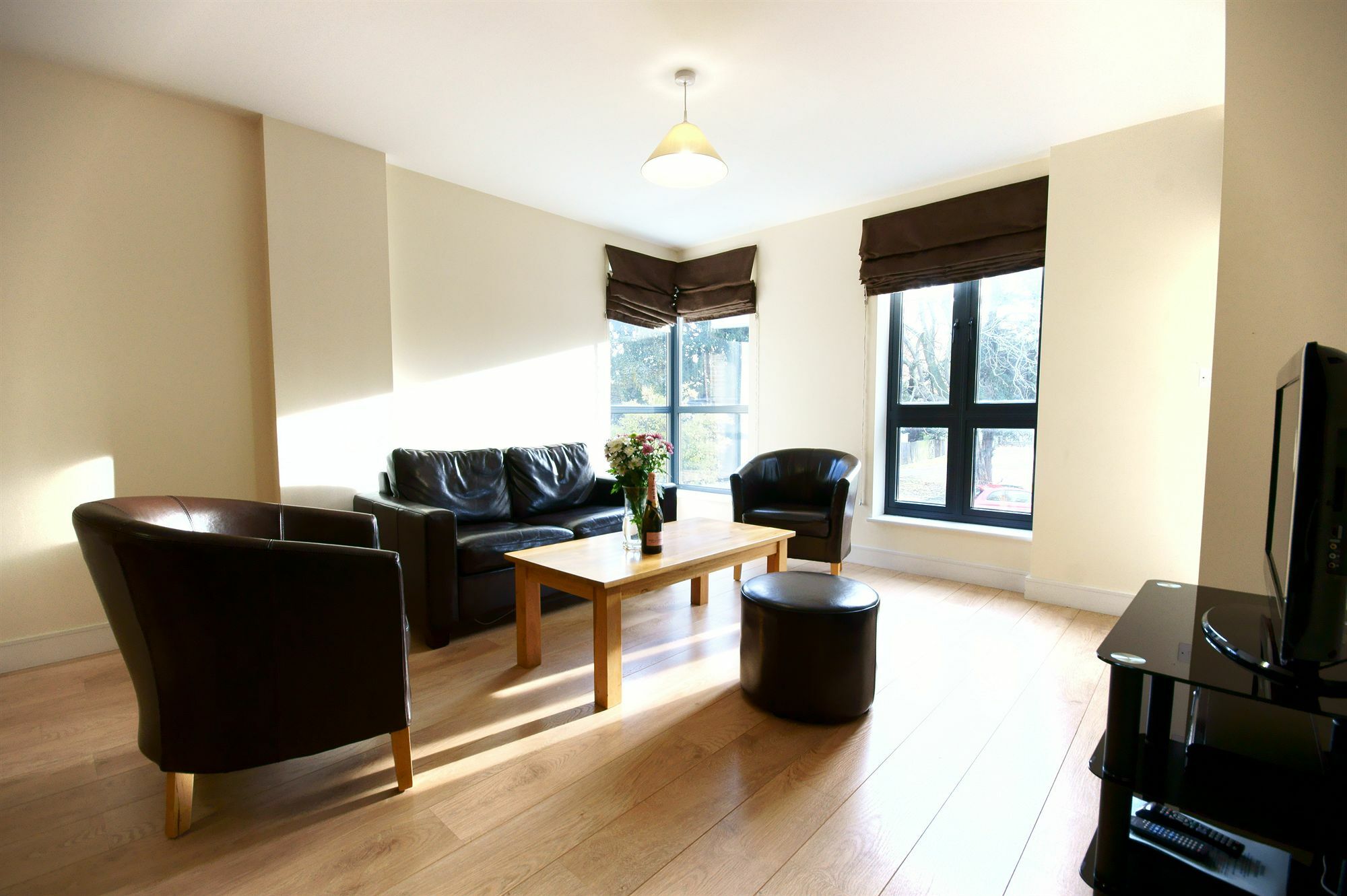 Lodge Drive Serviced Apartments Enfield Exterior foto
